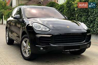 Позашляховик / Кросовер Porsche Cayenne 2015 в Одесі