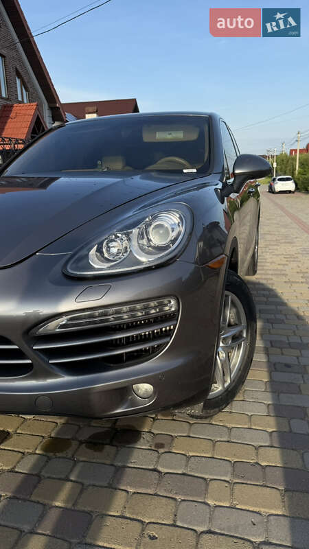 Позашляховик / Кросовер Porsche Cayenne 2013 в Львові