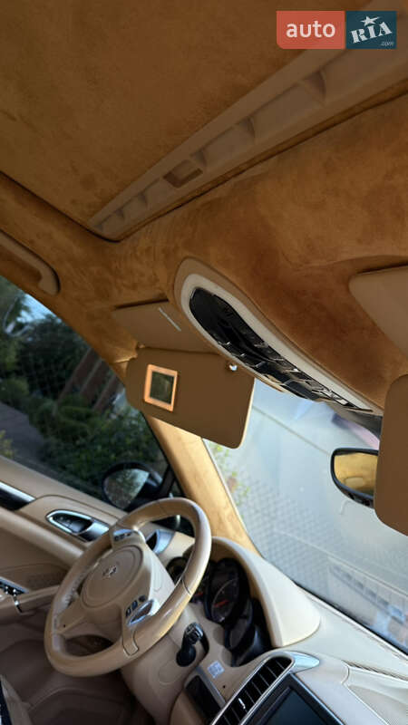 Позашляховик / Кросовер Porsche Cayenne 2013 в Львові