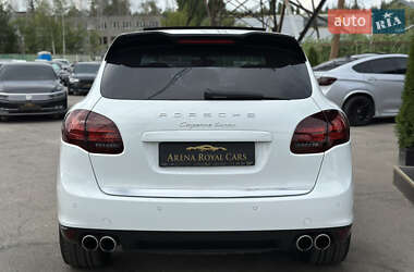 Внедорожник / Кроссовер Porsche Cayenne 2012 в 