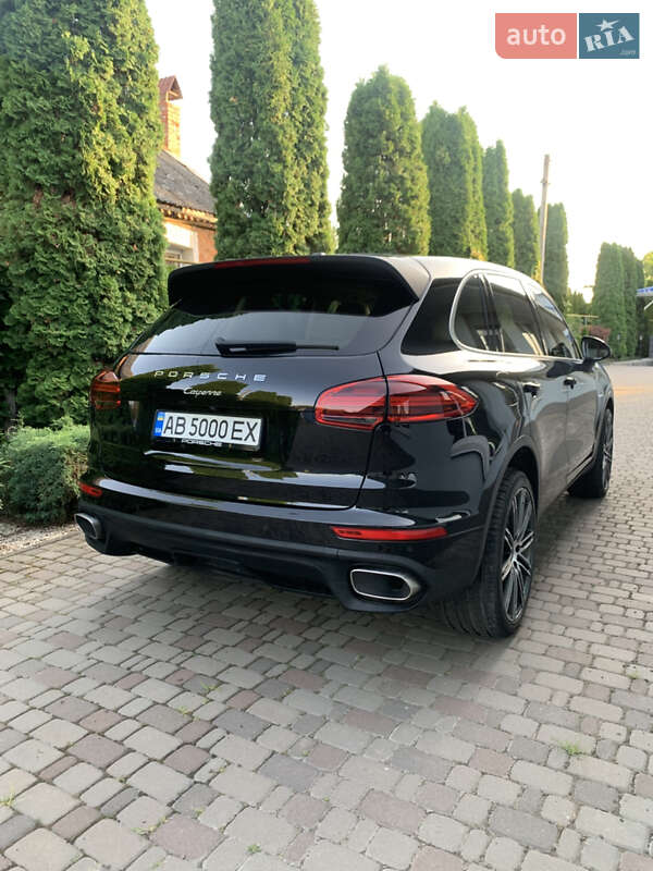 Позашляховик / Кросовер Porsche Cayenne 2016 в Вінниці