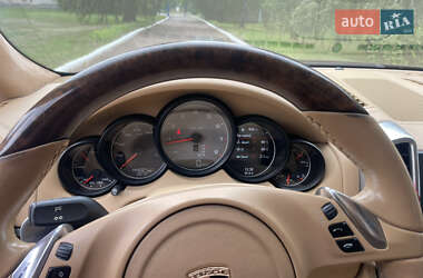 Внедорожник / Кроссовер Porsche Cayenne 2011 в 