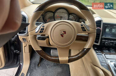 Внедорожник / Кроссовер Porsche Cayenne 2011 в 