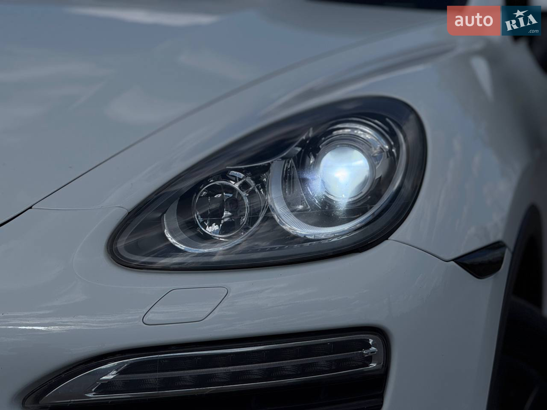 2013 Porsche Cayenne - мініатюра 4