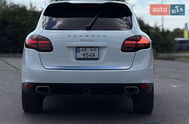 Внедорожник / Кроссовер Porsche Cayenne 2013 в 