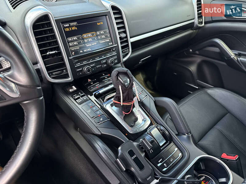 Позашляховик / Кросовер Porsche Cayenne 2013 в Кривому Розі