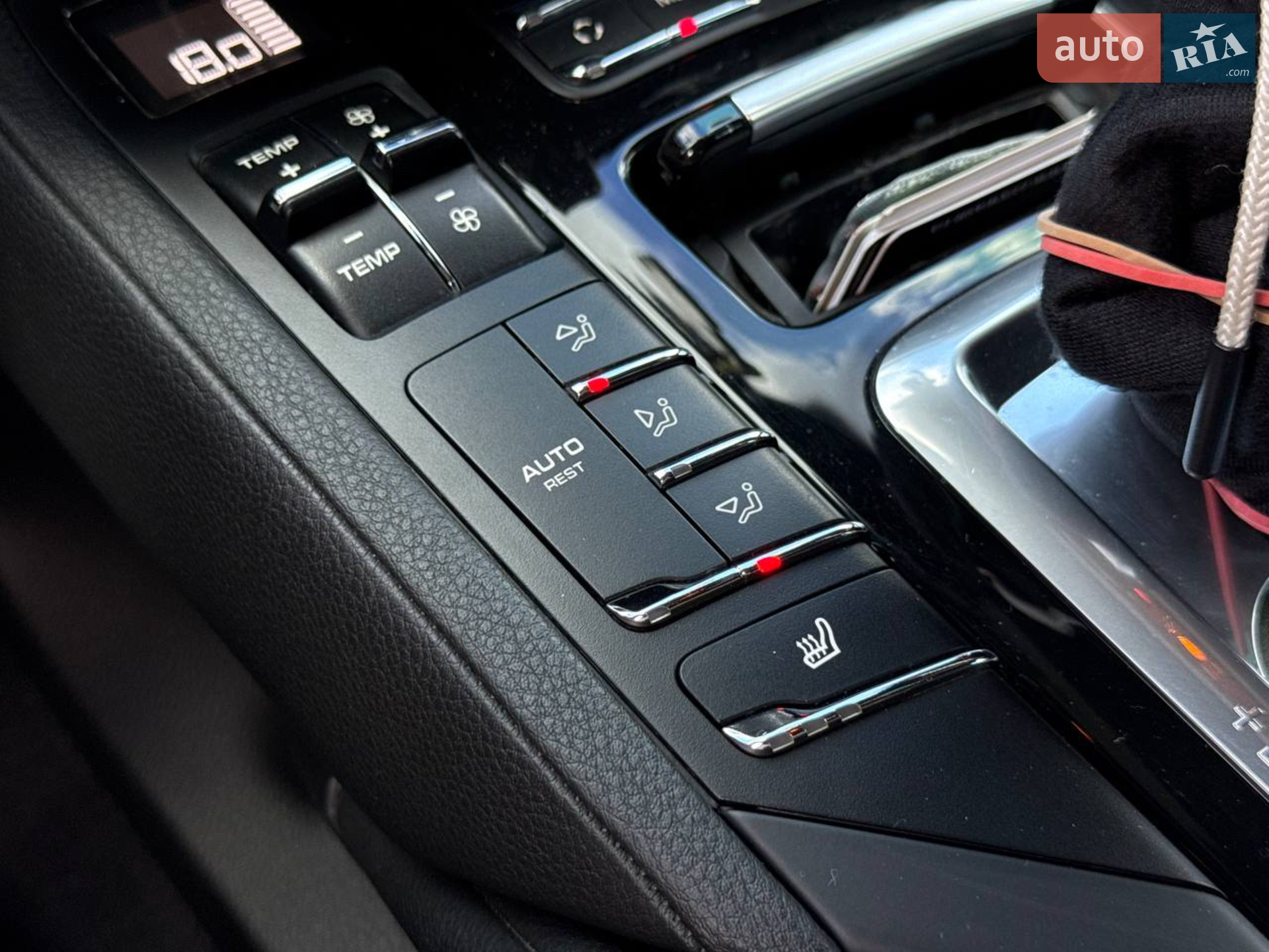 2013 Porsche Cayenne - мініатюра 36