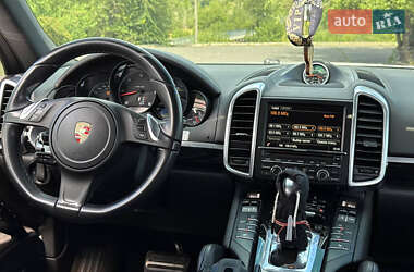 Внедорожник / Кроссовер Porsche Cayenne 2013 в 