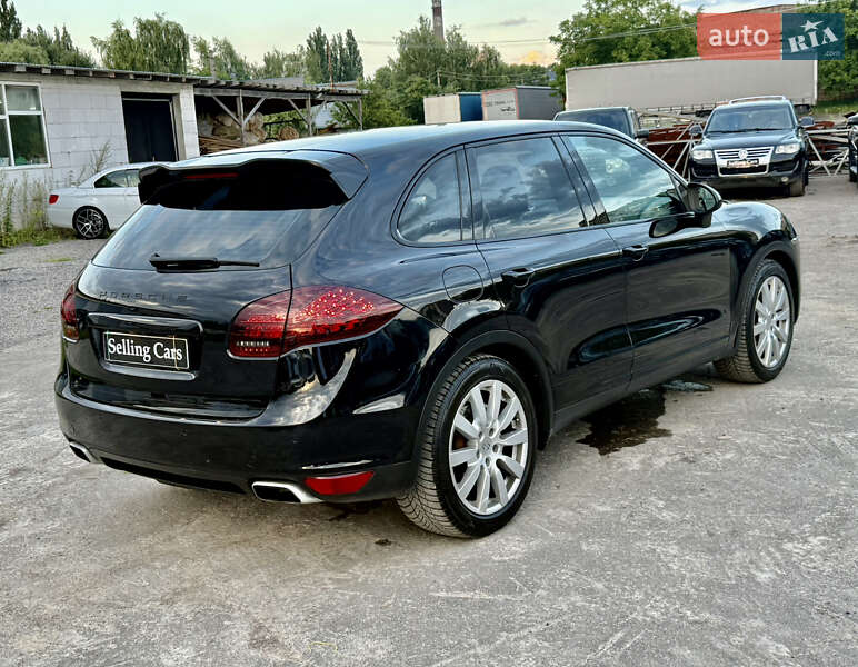 Позашляховик / Кросовер Porsche Cayenne 2011 в Рівному