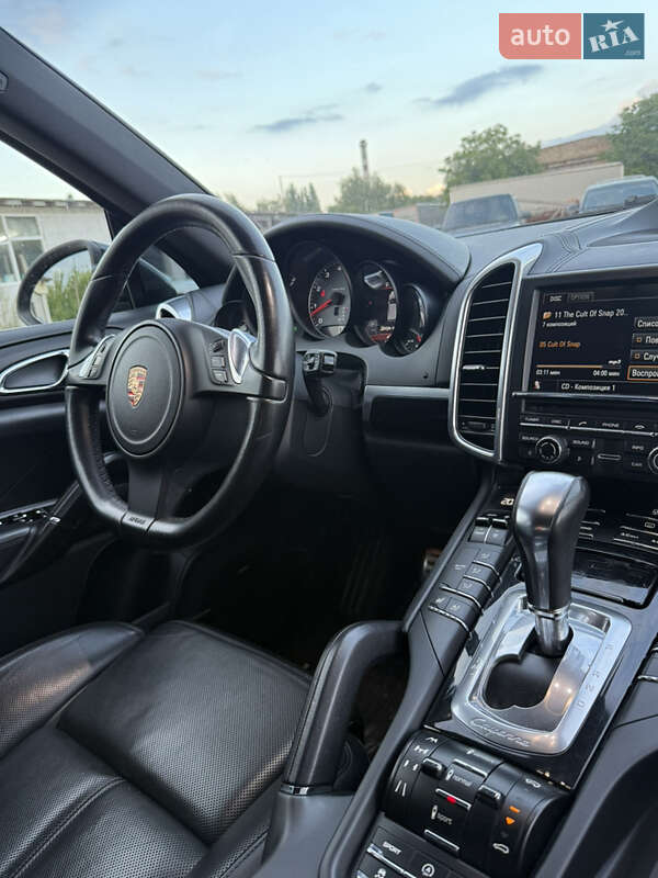 Позашляховик / Кросовер Porsche Cayenne 2011 в Рівному