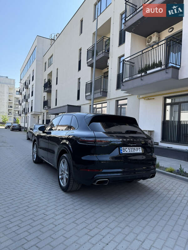 Внедорожник / Кроссовер Porsche Cayenne 2019 в Львове