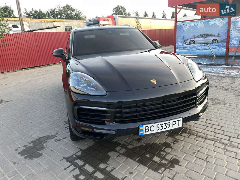 Внедорожник / Кроссовер Porsche Cayenne 2019 в Львове