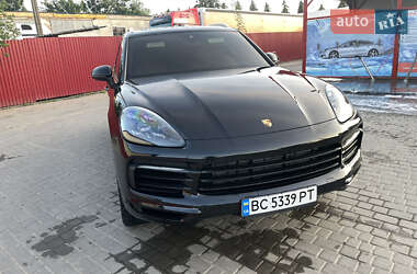 Внедорожник / Кроссовер Porsche Cayenne 2019 в 