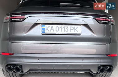 Внедорожник / Кроссовер Porsche Cayenne 2018 в 