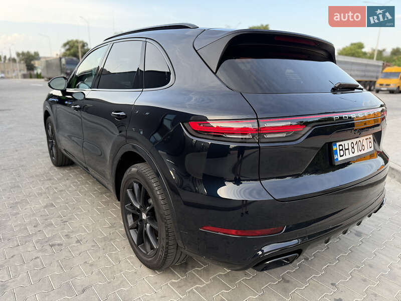 Позашляховик / Кросовер Porsche Cayenne 2019 в Одесі
