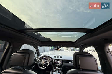 Внедорожник / Кроссовер Porsche Cayenne 2019 в 
