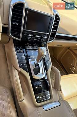 Внедорожник / Кроссовер Porsche Cayenne 2013 в 