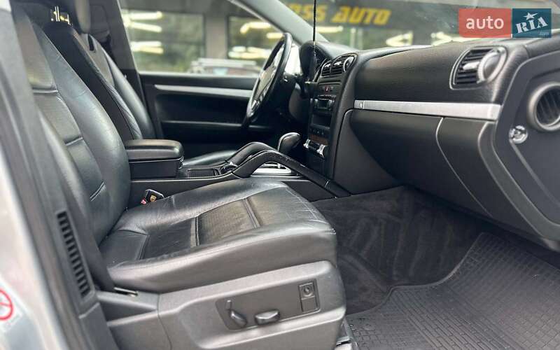Внедорожник / Кроссовер Porsche Cayenne 2005 в Черновцах