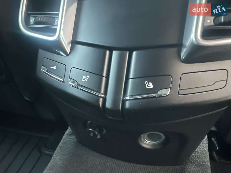 Внедорожник / Кроссовер Porsche Cayenne 2011 в Умани