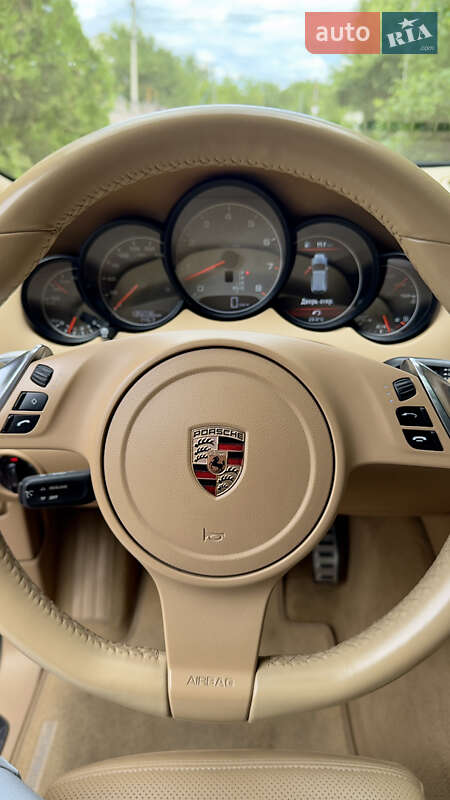 Внедорожник / Кроссовер Porsche Cayenne 2011 в Ужгороде