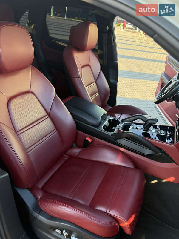 Внедорожник / Кроссовер Porsche Cayenne 2019 в Виннице фото 19 Внедорожник / Кроссовер Porsche Cayenne 2019 в Виннице