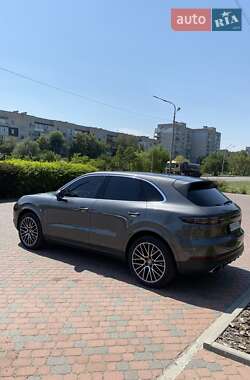 Внедорожник / Кроссовер Porsche Cayenne 2019 в 