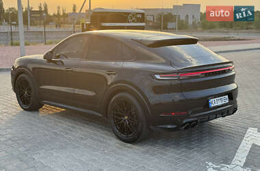 Внедорожник / Кроссовер Porsche Cayenne 2023 в 