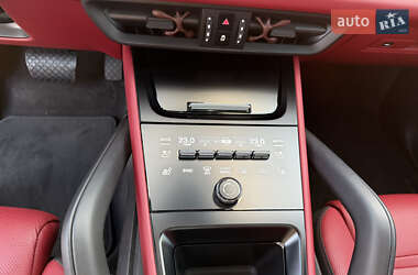Внедорожник / Кроссовер Porsche Cayenne 2023 в 