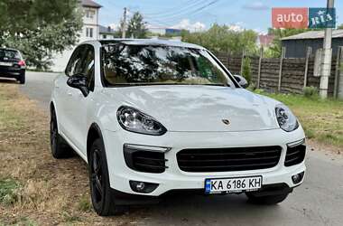 Позашляховик / Кросовер Porsche Cayenne 2013 в 