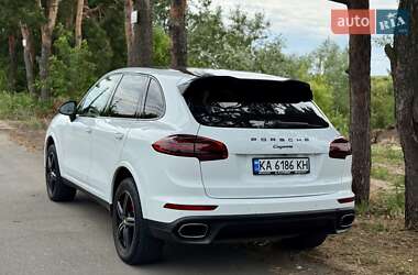 Позашляховик / Кросовер Porsche Cayenne 2013 в 