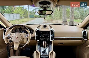Позашляховик / Кросовер Porsche Cayenne 2013 в 