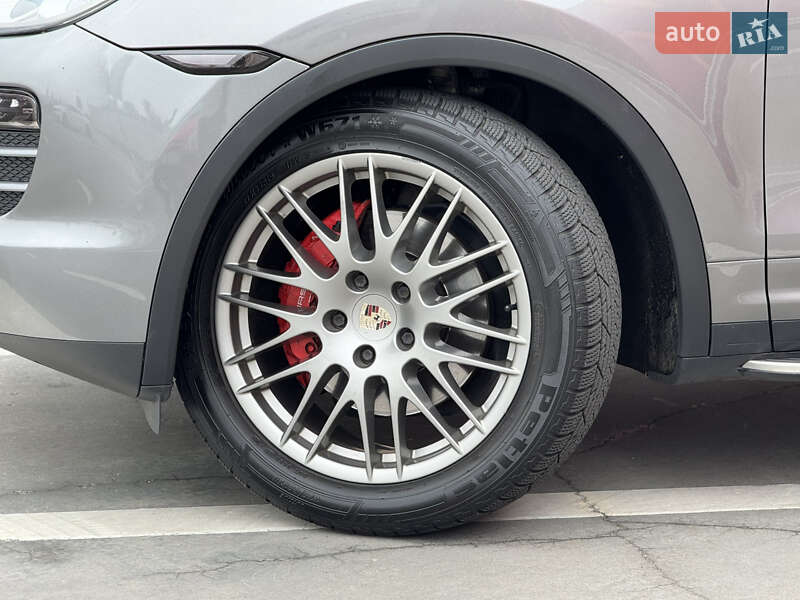 Внедорожник / Кроссовер Porsche Cayenne 2012 в Киеве фото 8 Внедорожник / Кроссовер Porsche Cayenne 2012 в Киеве