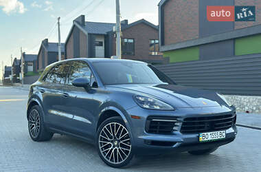 Внедорожник / Кроссовер Porsche Cayenne 2018 в 