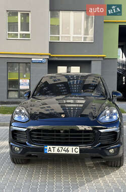 Внедорожник / Кроссовер Porsche Cayenne 2015 в Ивано-Франковске