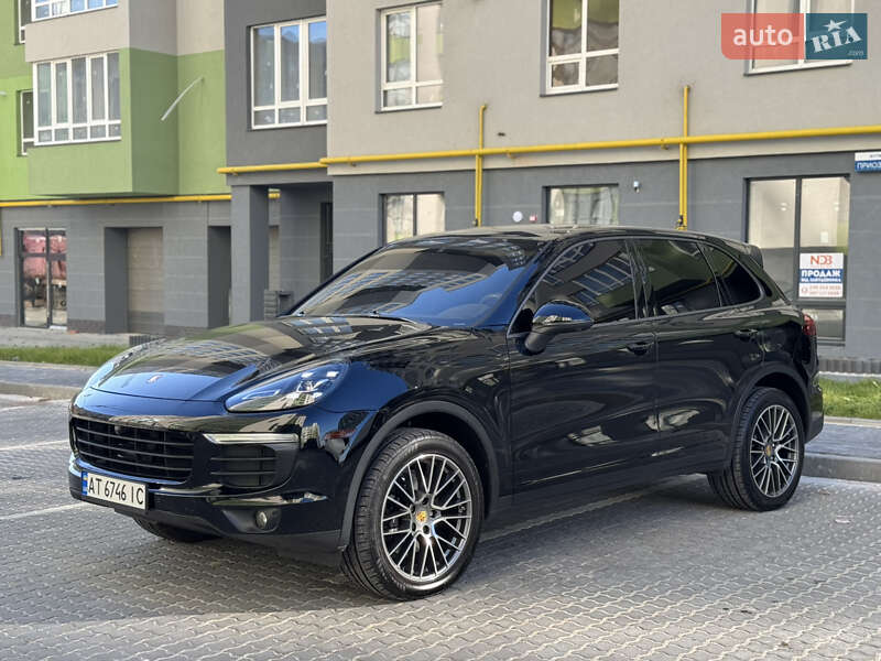 Внедорожник / Кроссовер Porsche Cayenne 2015 в Ивано-Франковске