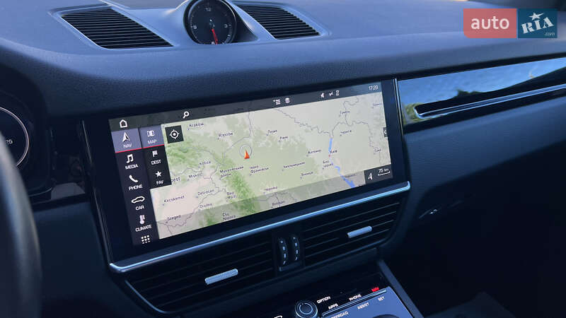 Позашляховик / Кросовер Porsche Cayenne 2018 в Львові