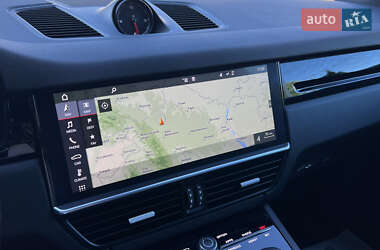 Внедорожник / Кроссовер Porsche Cayenne 2018 в 