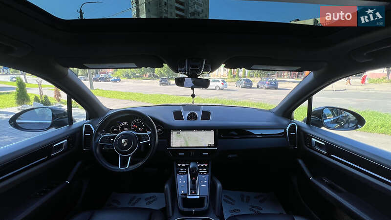 Позашляховик / Кросовер Porsche Cayenne 2018 в Львові