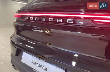 Внедорожник / Кроссовер Porsche Cayenne 2023 в 