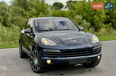 Позашляховик / Кросовер Porsche Cayenne 2012 в 