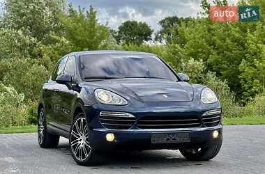 Позашляховик / Кросовер Porsche Cayenne 2012 в 