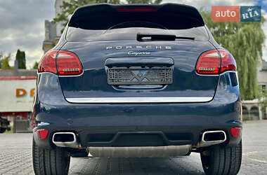 Позашляховик / Кросовер Porsche Cayenne 2012 в 