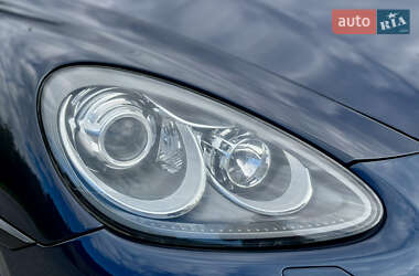 Позашляховик / Кросовер Porsche Cayenne 2012 в 