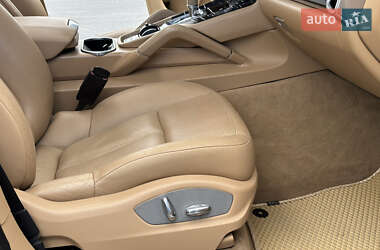 Позашляховик / Кросовер Porsche Cayenne 2012 в 