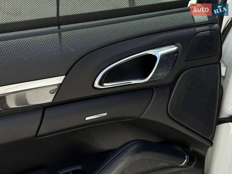 Позашляховик / Кросовер Porsche Cayenne 2015 в Кам'янець-Подільському