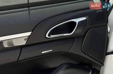 Внедорожник / Кроссовер Porsche Cayenne 2015 в 