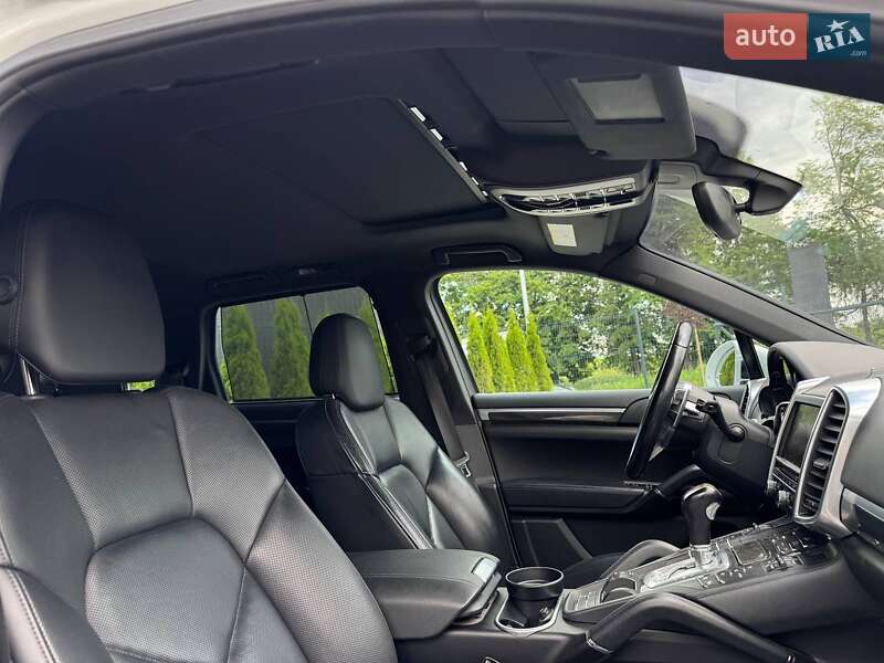 Позашляховик / Кросовер Porsche Cayenne 2015 в Кам'янець-Подільському