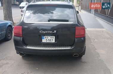 Внедорожник / Кроссовер Porsche Cayenne 2004 в 