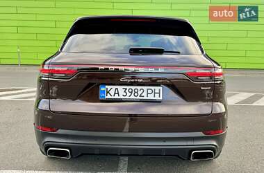 Внедорожник / Кроссовер Porsche Cayenne 2018 в 