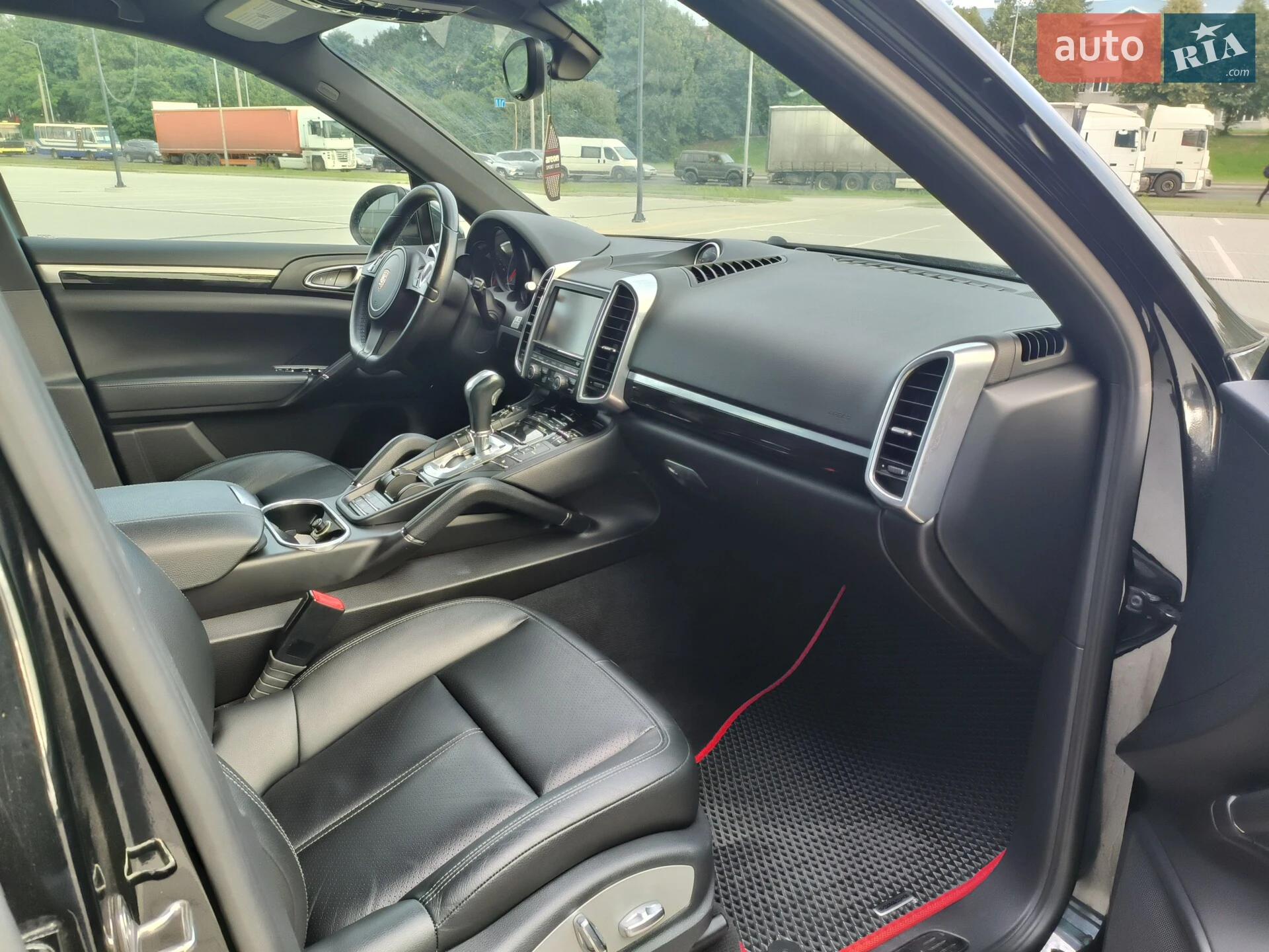 2013 Porsche Cayenne - мініатюра 27